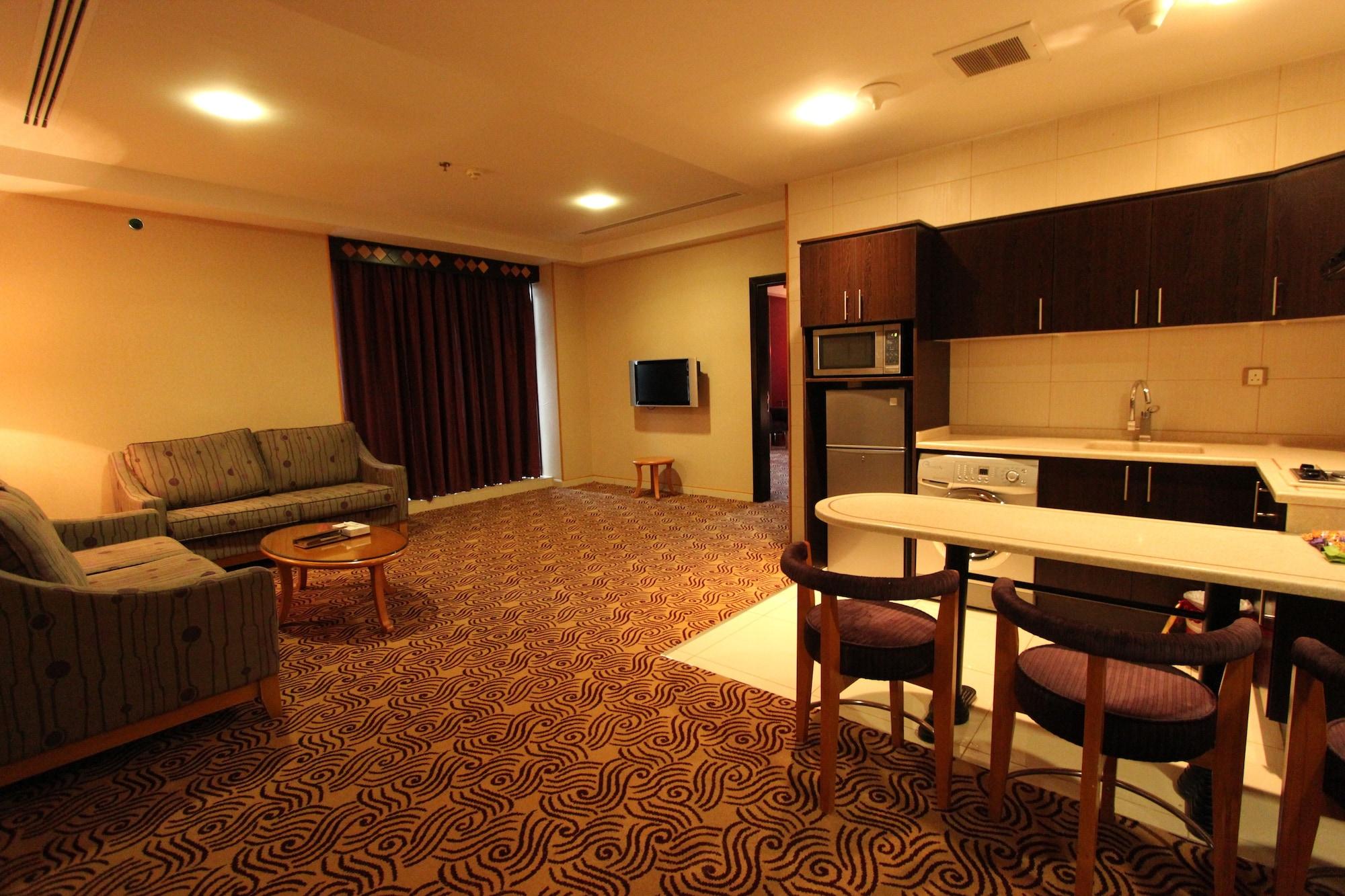 Awaliv International Hotel Ta'if Esterno foto A suite at the hotel