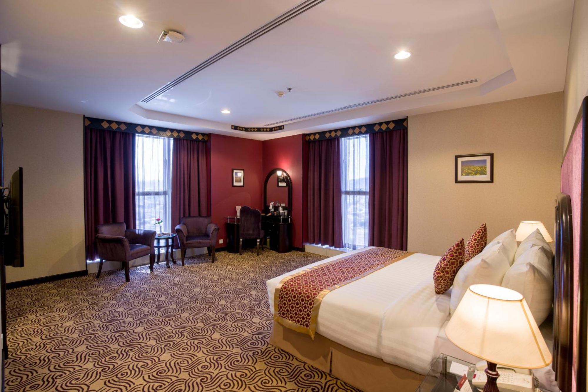 Awaliv International Hotel Ta'if Camera foto A suite at the hotel