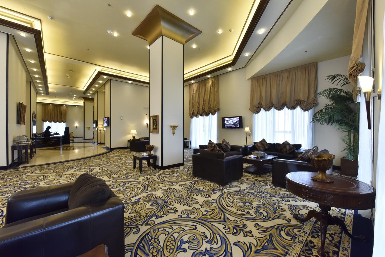 Awaliv International Hotel Ta'if Esterno foto The lobby of the hotel