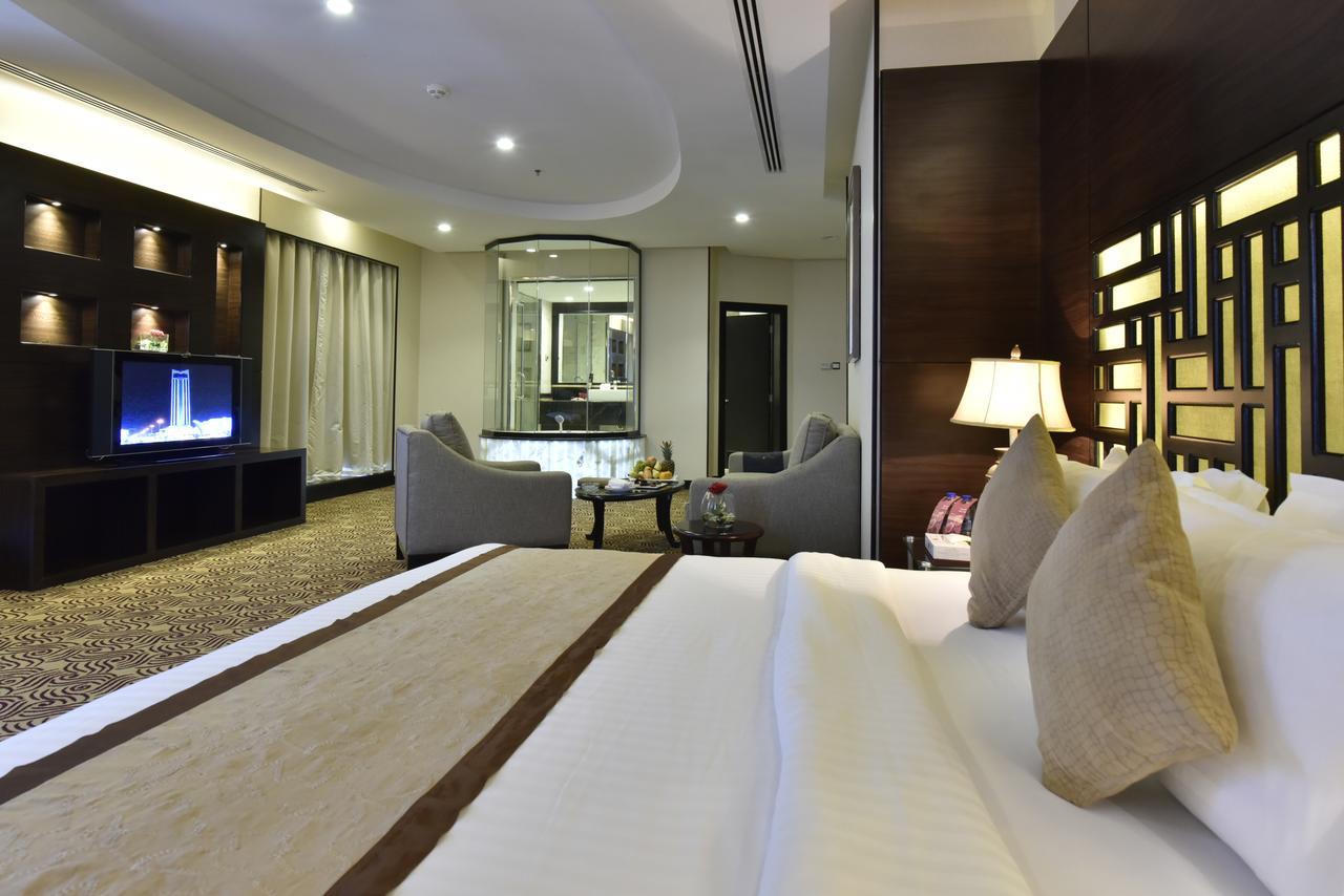 Awaliv International Hotel Ta'if Esterno foto