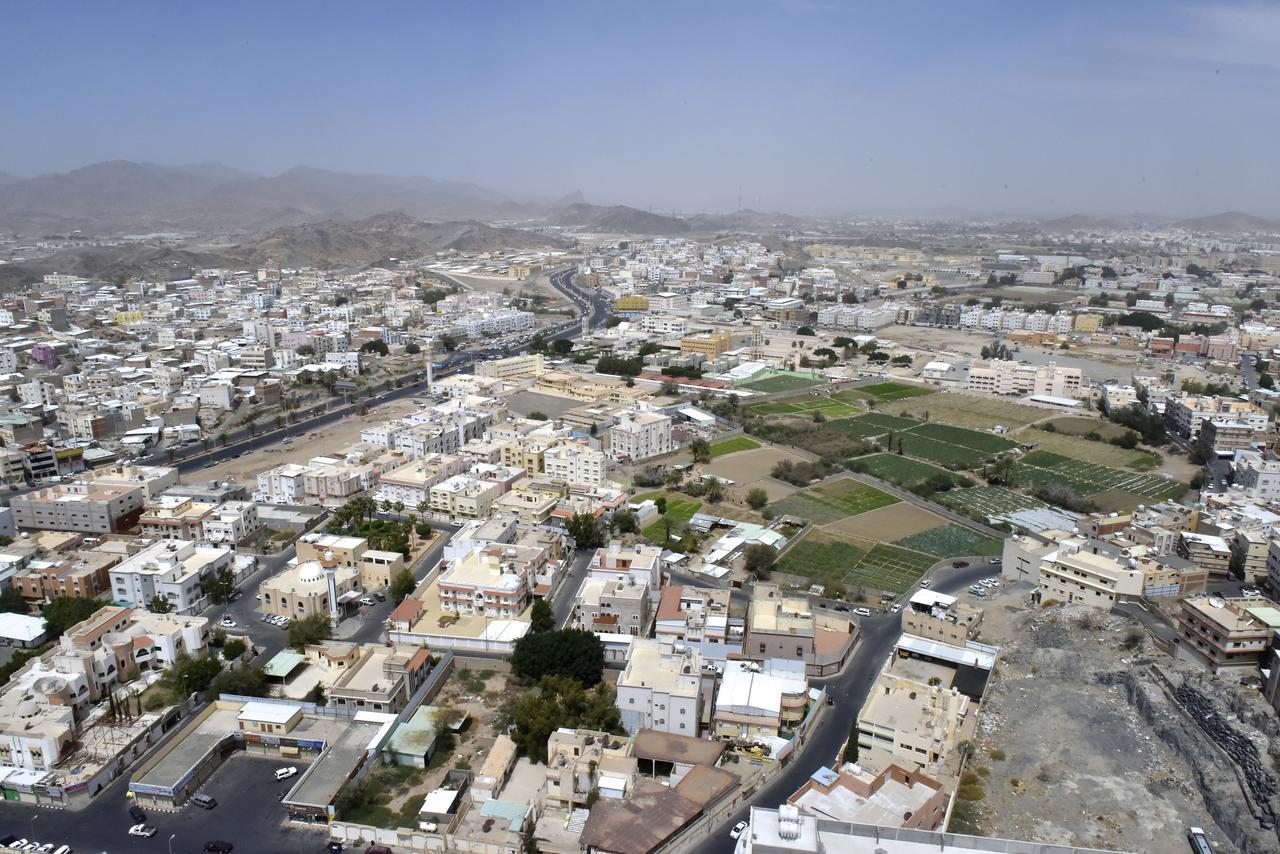 Awaliv International Hotel Ta'if Esterno foto Aerial view of the city