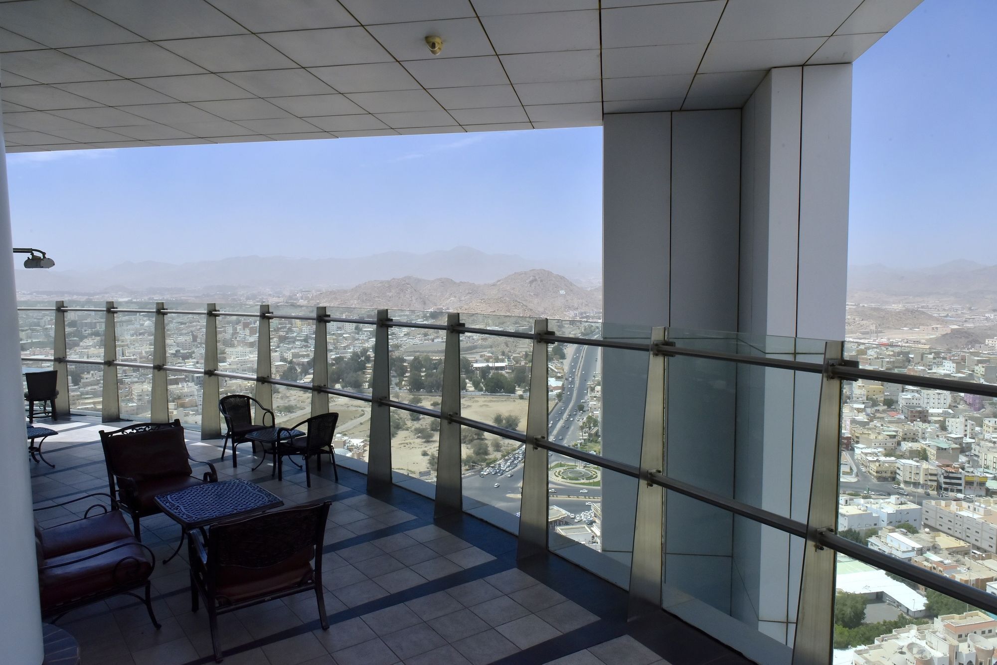 Awaliv International Hotel Ta'if Esterno foto View from the 30th floor